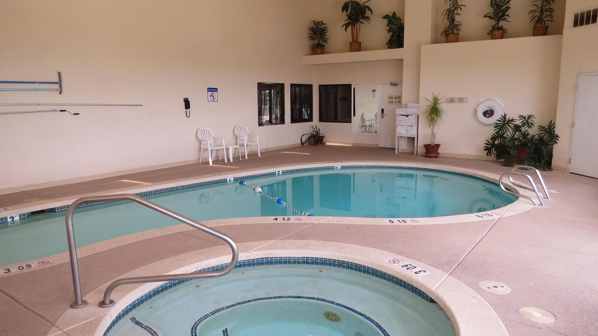 Baymont Inn & Suites By Wyndham Holbrook Bagian luar foto
